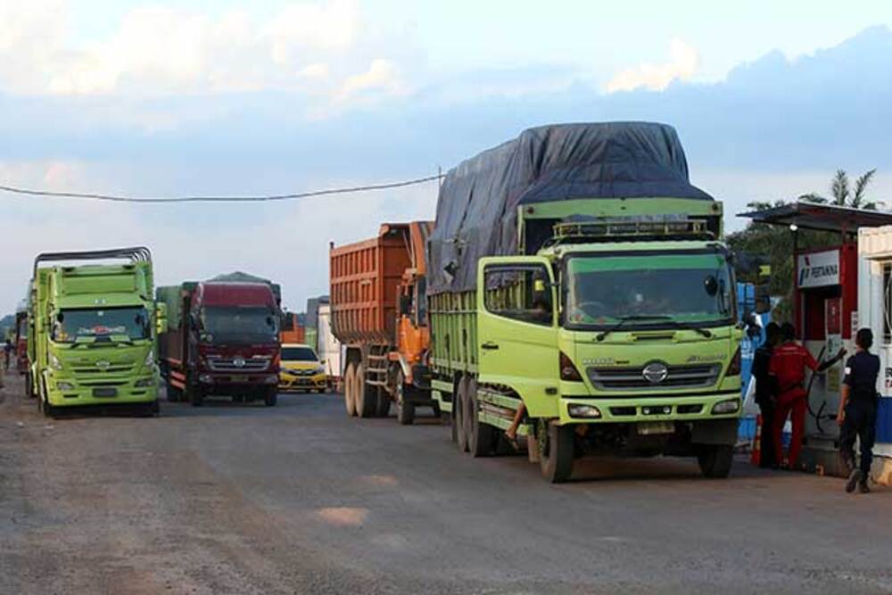  Pengawasan Jam Operasional Truk di Makassar Diperketat