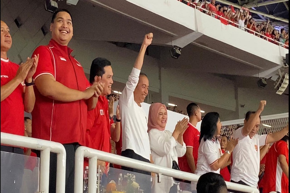  Momen Presiden Jokowi Ngevlog Rayakan Kemenangan Timnas Indonesia atas Filipina