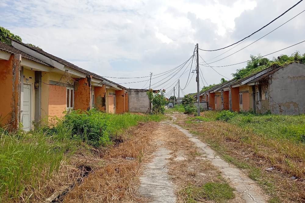  Miris! Nasib Rumah Subsidi Jokowi Terbengkalai 'Bak Rumah Hantu'