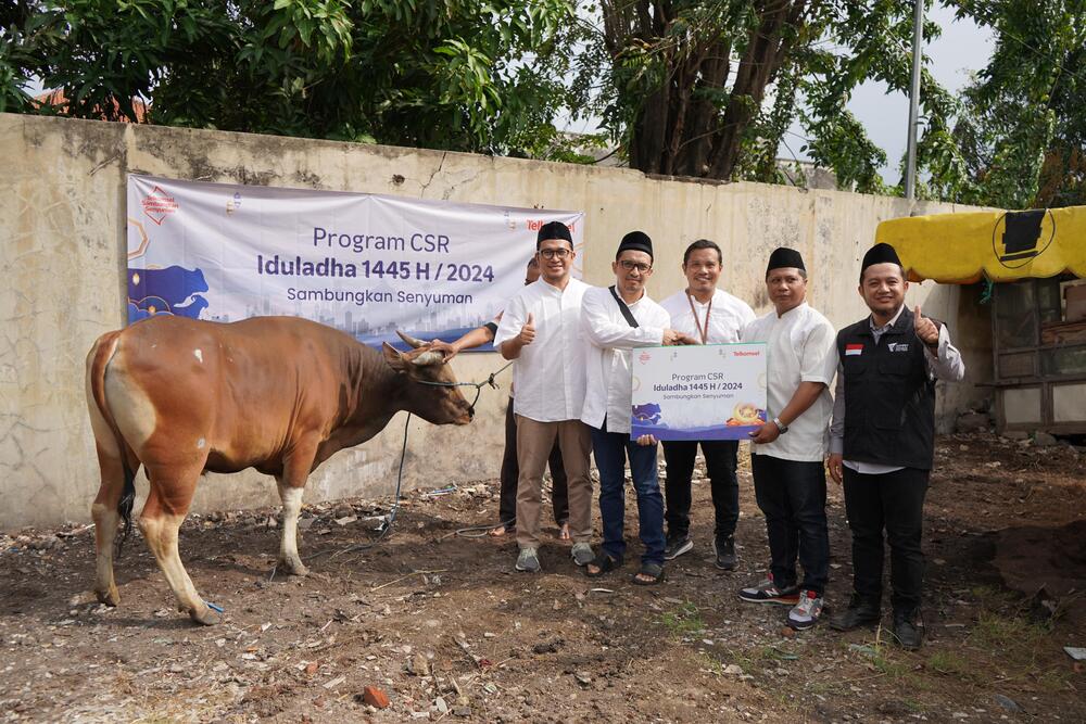  Hari Raya Iduladha, Telksomsel Salurkan 103 Sapi dan 607 Kambing Kurban