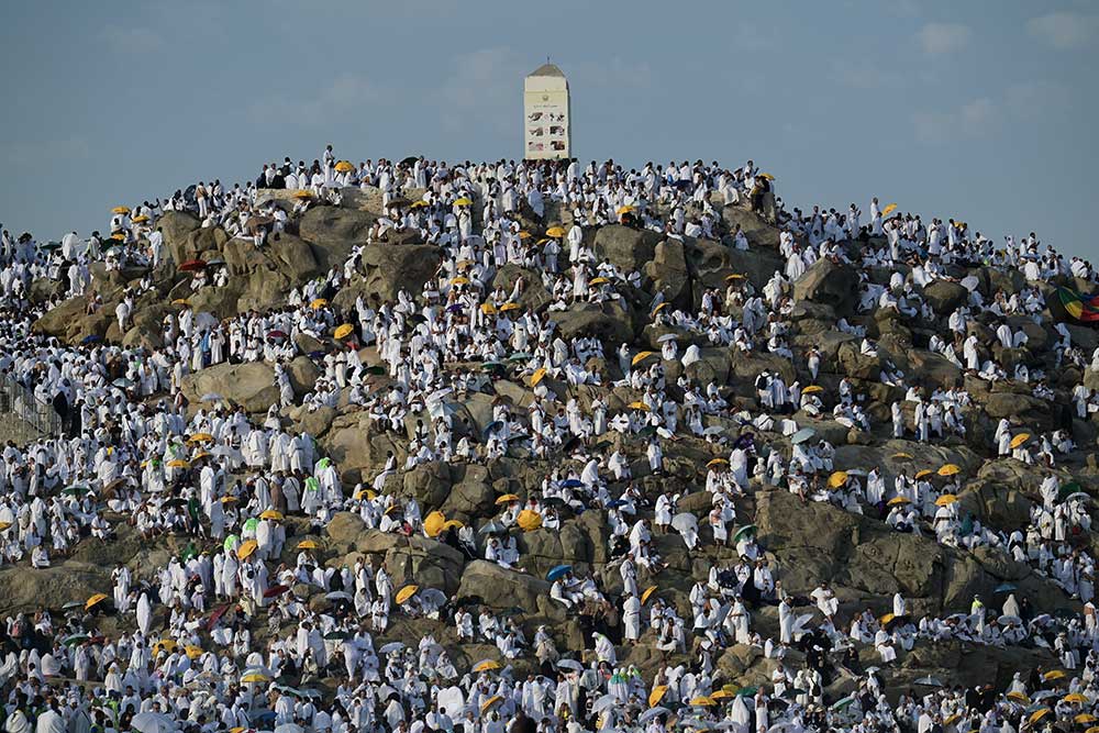  Umat Muslim Padati Jabal Rahman Saat Wukuf di Arafah