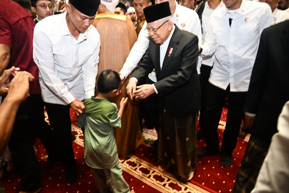  Wapres Maruf Salat Id dan Serahkan Sapi Kurban di Masjid Istiqlal