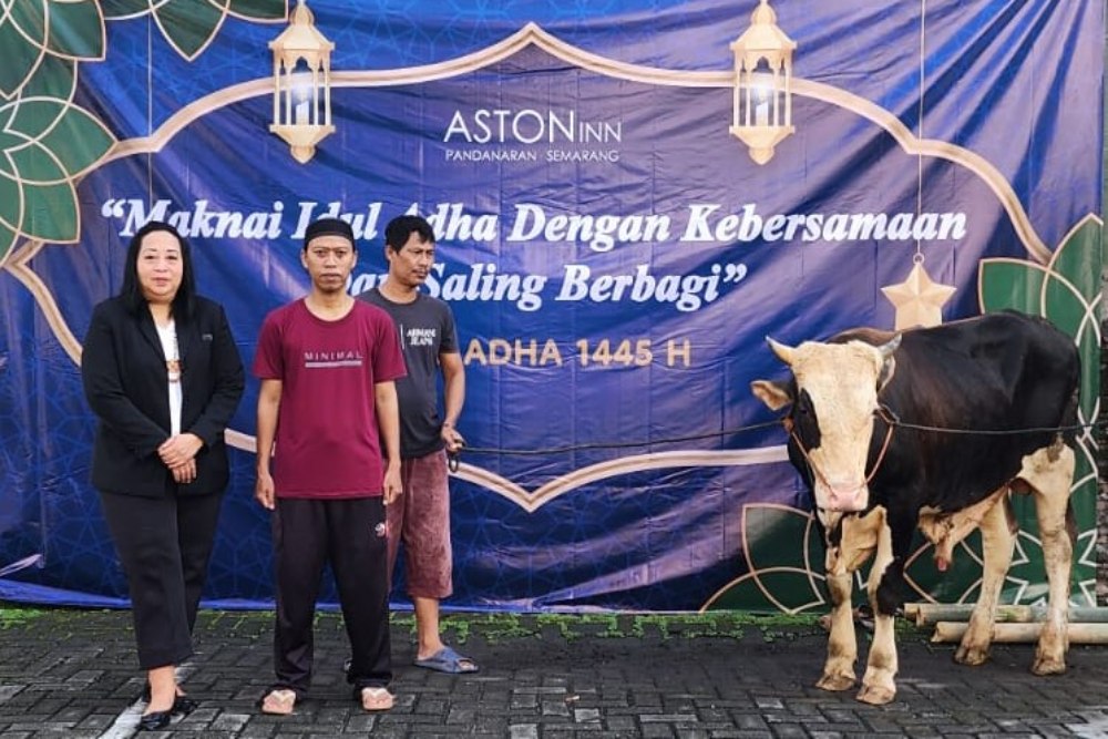 Rayakan Iduladha, Aston Inn Pandanaran Semarang Sembelih Sapi Limousin