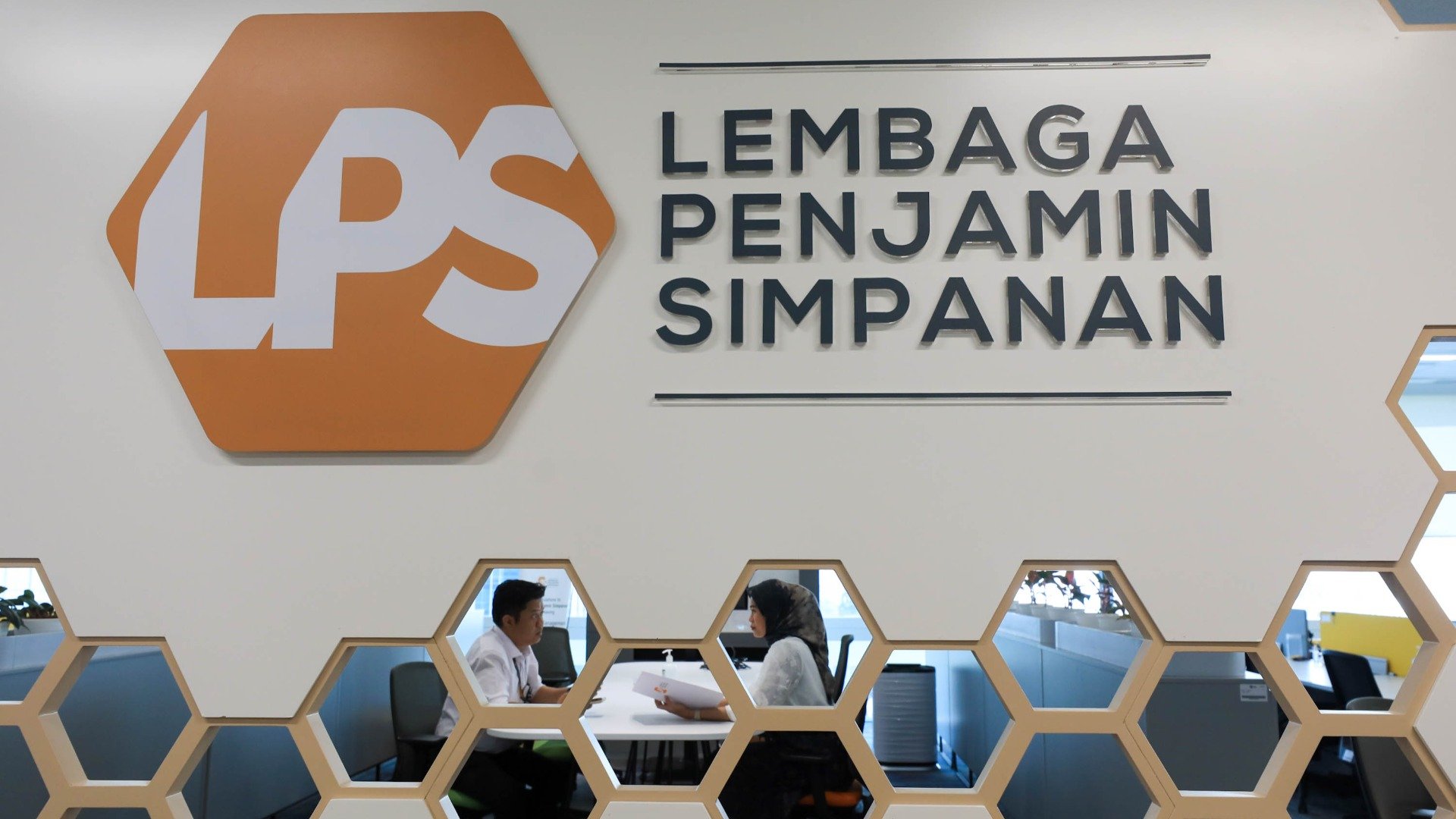  Sejumlah Bank Kerek Bunga Deposito, Ketika NPL Mengadang