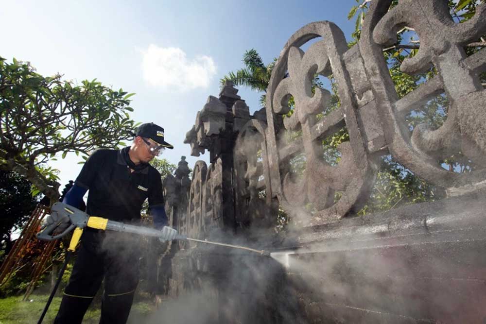  Karcher Bersihkan Bajra Sandhi, sebagai bagian dari Cultural Sponsorship Programme