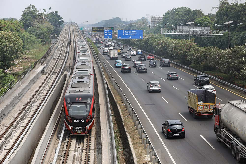  LRT Jabodebek saat HUT Jakarta, Tiru Tarif MRT dan TransJakarta Rp1?