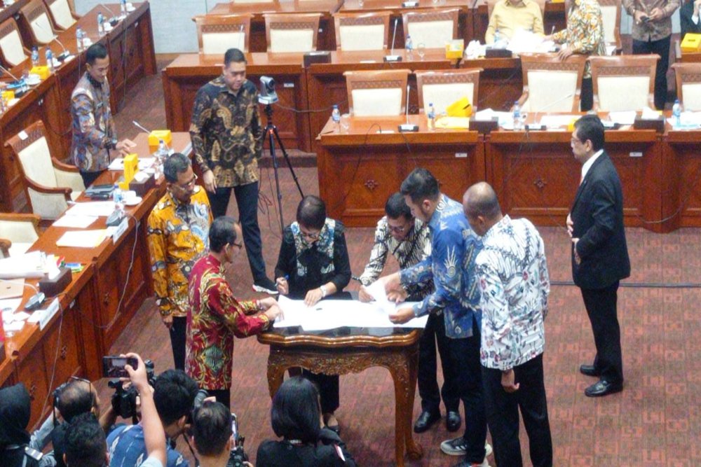  Gelar Rapat dengan Menlu, DPR Sepakat Bentuk Panja 5 RUU Ratifikasi Pertahanan