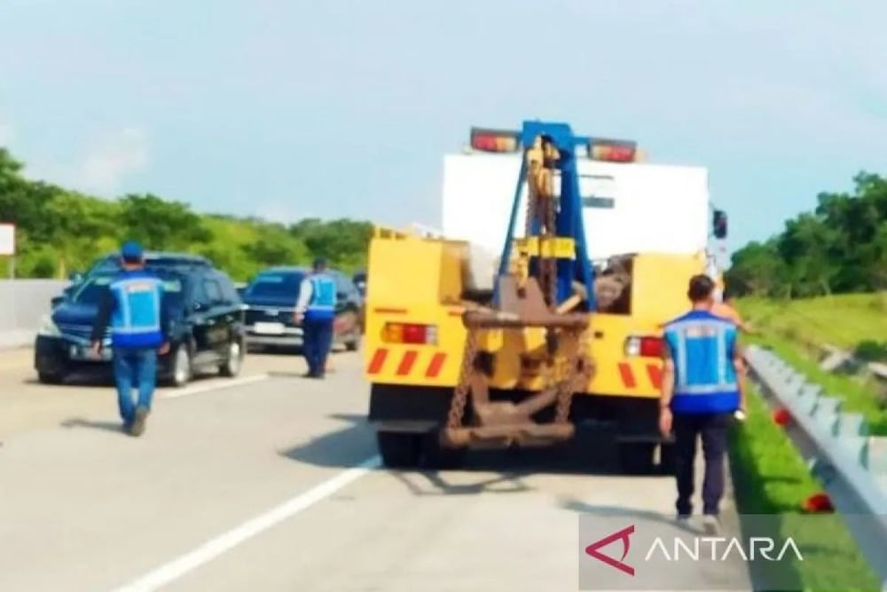  Kecelakaan Pajero dan Truk di Tol Semarang-Batang, Empat Orang Tewas