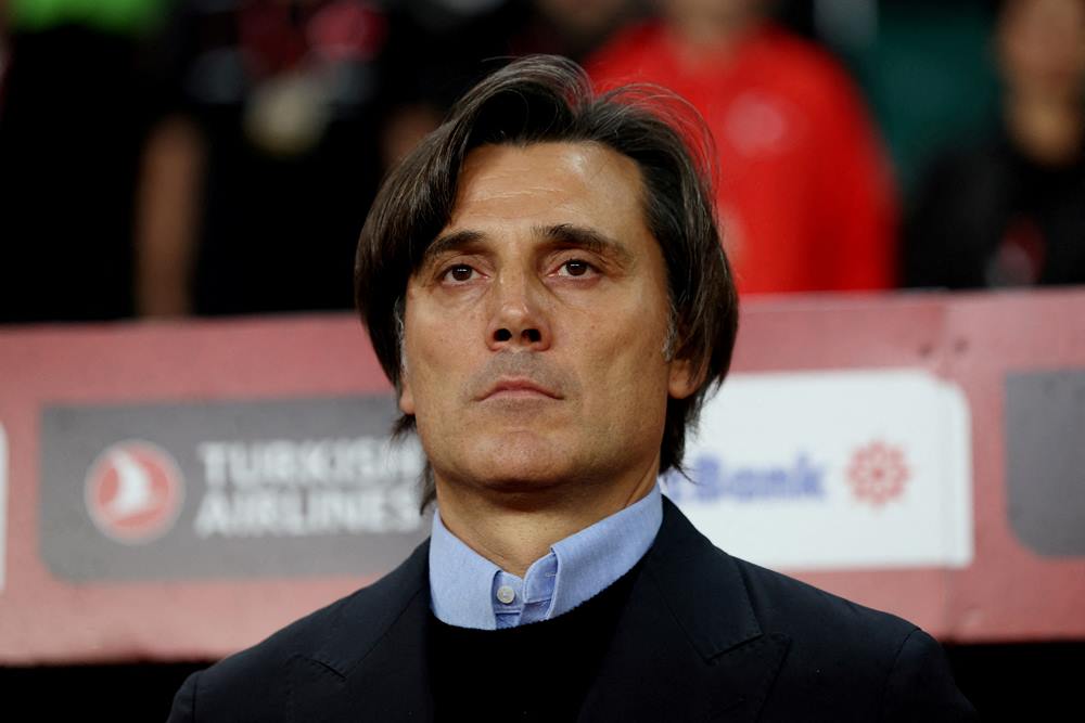 Pelatih Turki, Vincenzo Montella. Prediksi Turki vs Portugal, Montella Minta Anak Asuhnya Bermain Sabar/Reuters