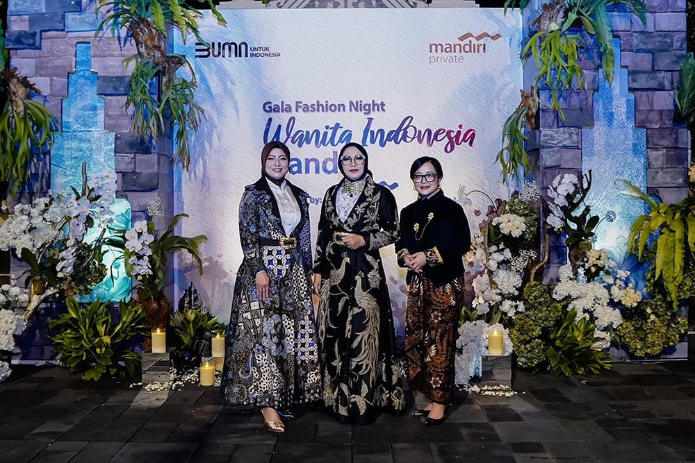  Bank Mandiri Gelar Gala Fashion Night di Candi Prambanan