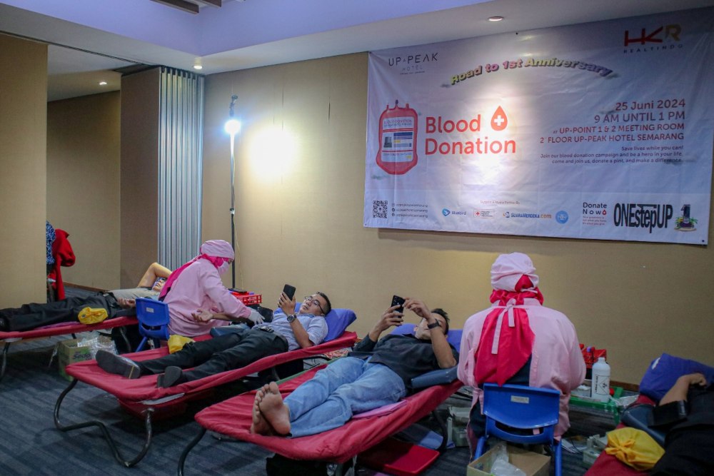  Up Peak Hotel Simpang Lima Semarang Gelar Donor Darah Bersama Pengemudi Blue Bird