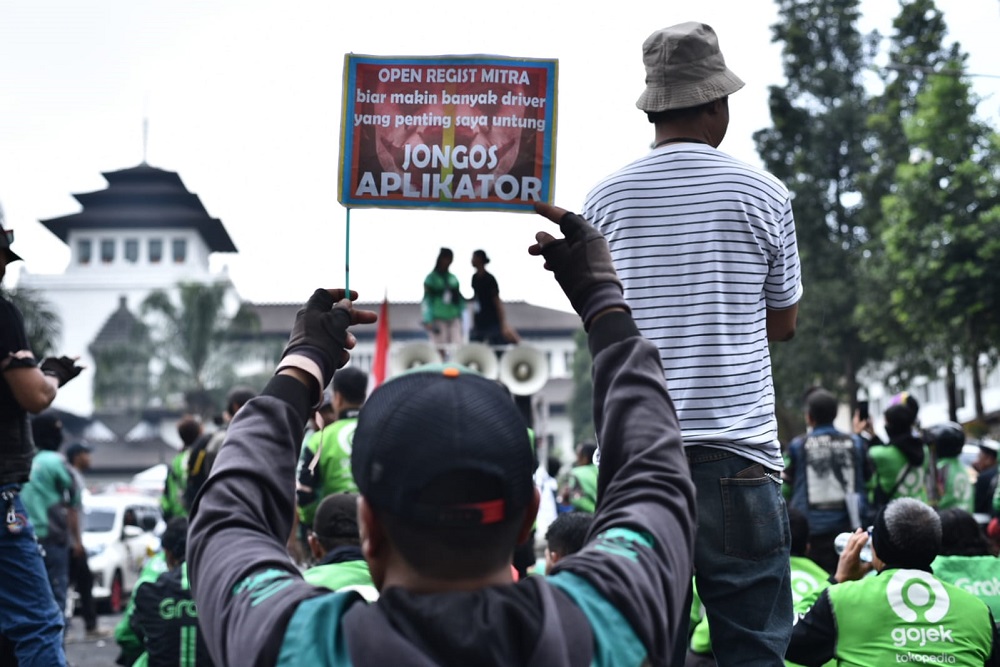  Pengemudi Ojol dan Taksi Online di Bandung Raya Demo, Tuntut Kenaikan Tarif