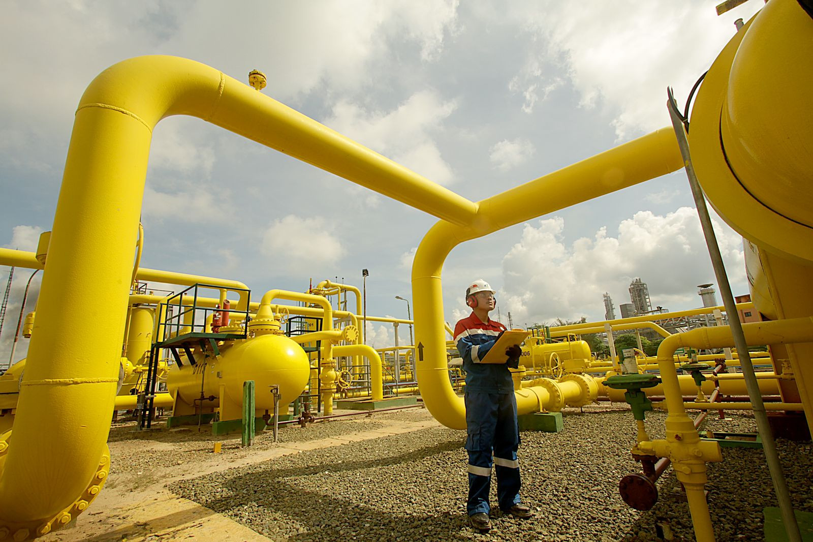  Pertamina Warns of Infrastructure Bottlenecks for Eastern Gas Projects