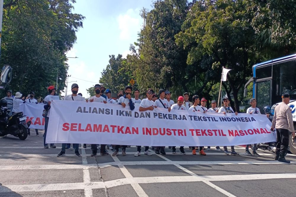  Badai PHK Menerjang RI, Pekerja Tekstil Minta Jokowi Selamatkan Industri TPT