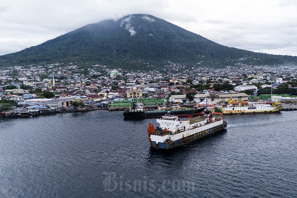  Pelayaran Perdana KM Feri Mutiara Ferindo III Ternate-Jailolo