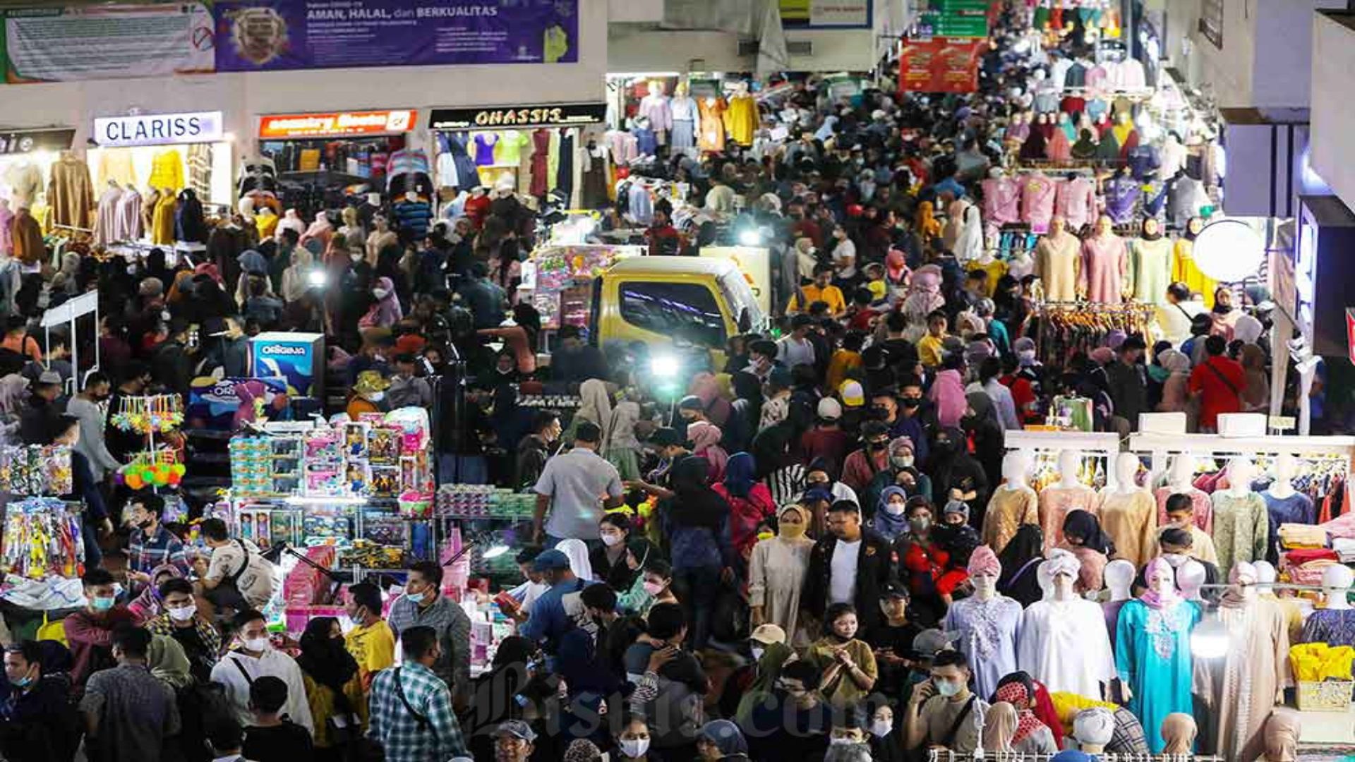  Rencana Bea Masuk Barang Impor China hingga 200%, Solusi atau Masalah Baru?
