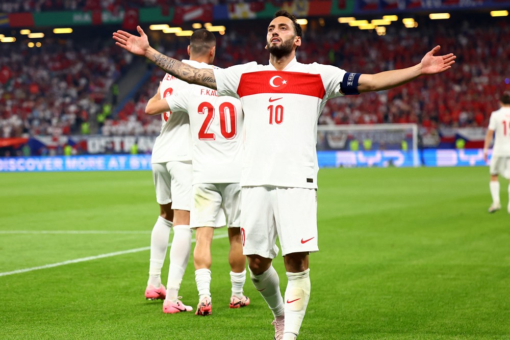  Hasil Austria vs Turki: Brace Demiral Loloskan Turkiye ke Perempat Final