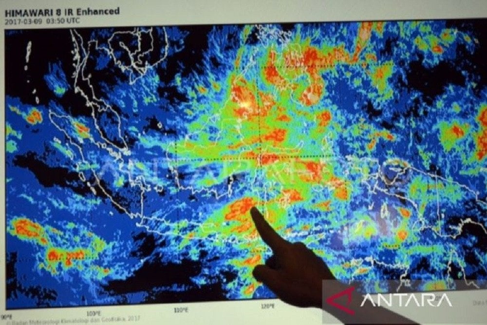  Makassar Hujan saat Kemarau, BMKG Sebut Pengaruh Gelombang Rossby