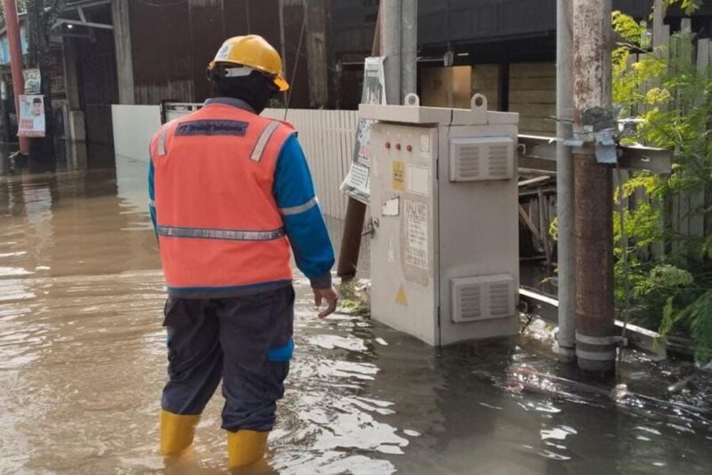  Gangguan Listrik Akibat Banjir di Sidrap dan Soppeng Teratasi