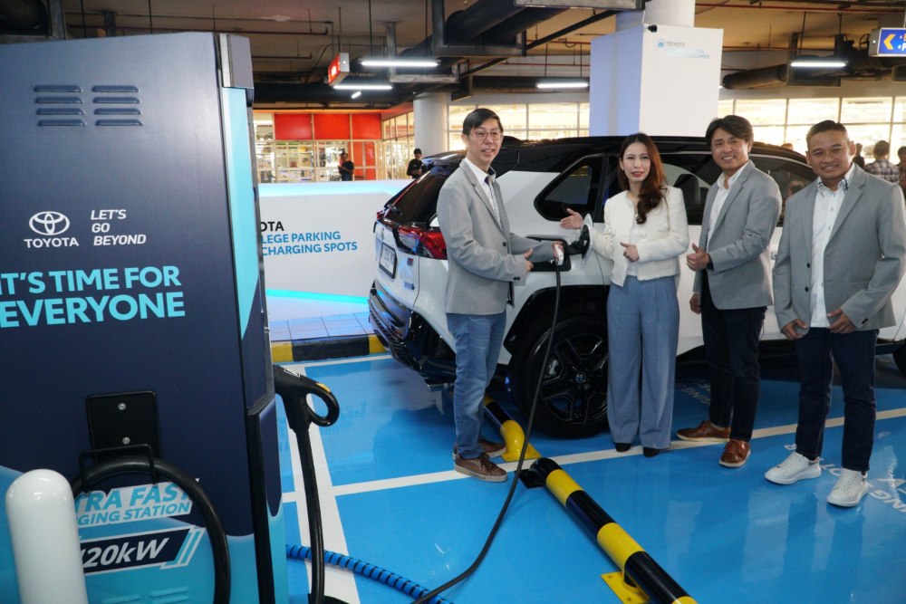  Toyota Perkuat Ekosistem EV, Jaringan Charging Tersebar di 111 Diler, Rest Area, dan Mal