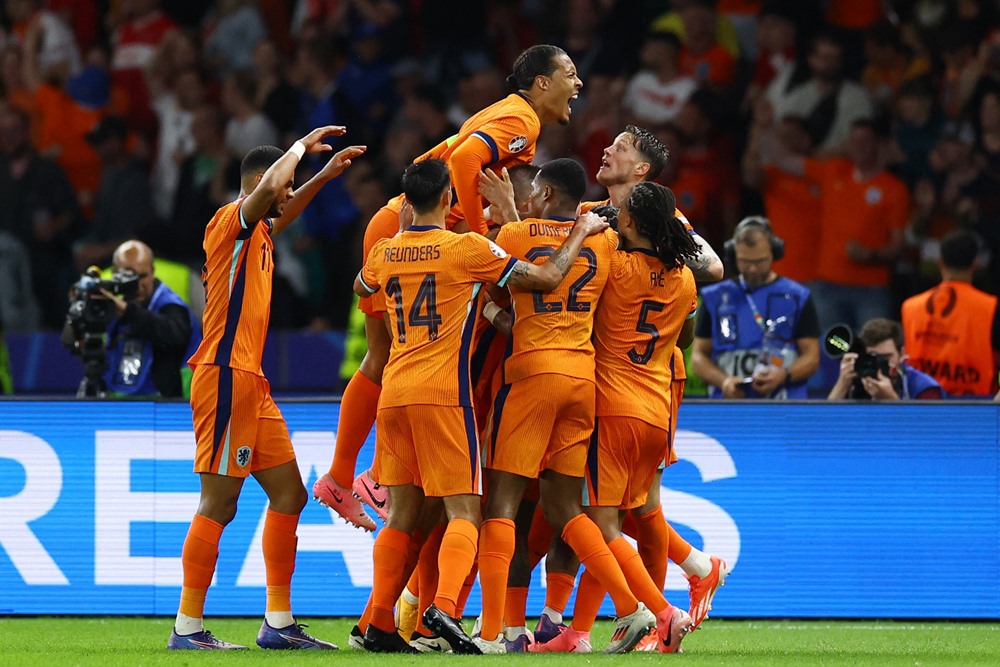 Timnas Belanda lolos ke semifinal Euro 2024 melawan Inggris usai mengalahkan Turki di perempat final. Hasil Belanda vs Turki: De Oranje Lolos ke Semifinal Lawan Inggris./REUTERS/Lisi Niesner