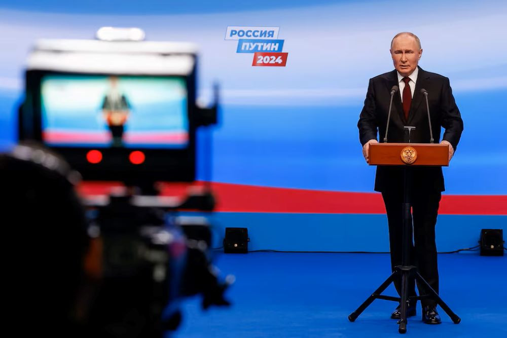 Presiden Vladimir Putin berbicara setelah tempat pemungutan suara ditutup di Moskow./Reuters