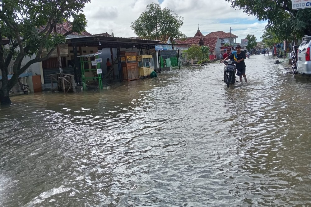  Banjir di Kabupaten Cirebon, Ribuan Rumah Terendam