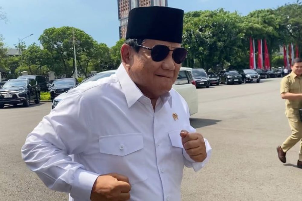  Prabowo Berjoget Sebelum Temui Jokowi di Istana, Bahas Apa?