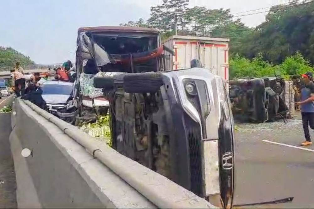  Kronologi Kecelakaan Beruntun di Tol Cipularang, Libatkan 10 Kendaraan