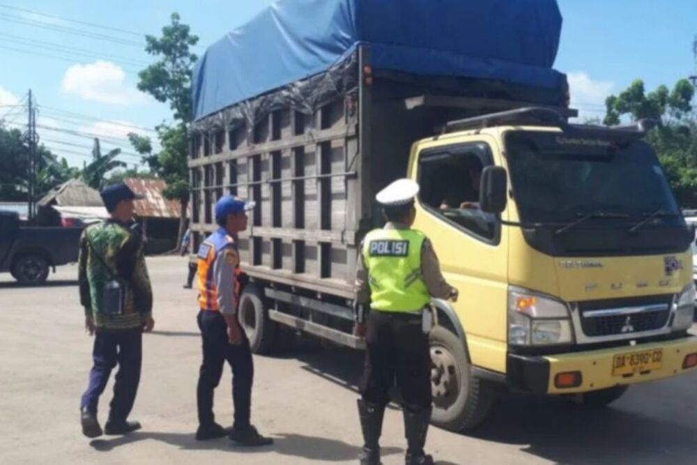  Tim Gabungan Gelar Operasi Truk Muatan Berlebih (ODOL) di Balangan Kalsel