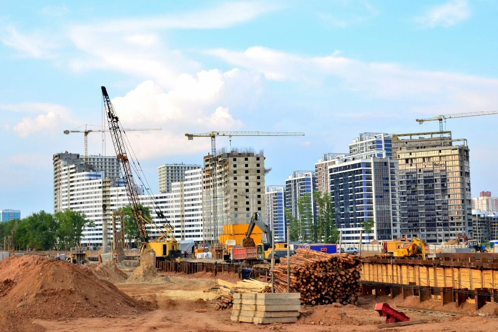  Ironi Kontraktor Lokal Gulung Tikar di Tengah Masif Proyek Infrastruktur