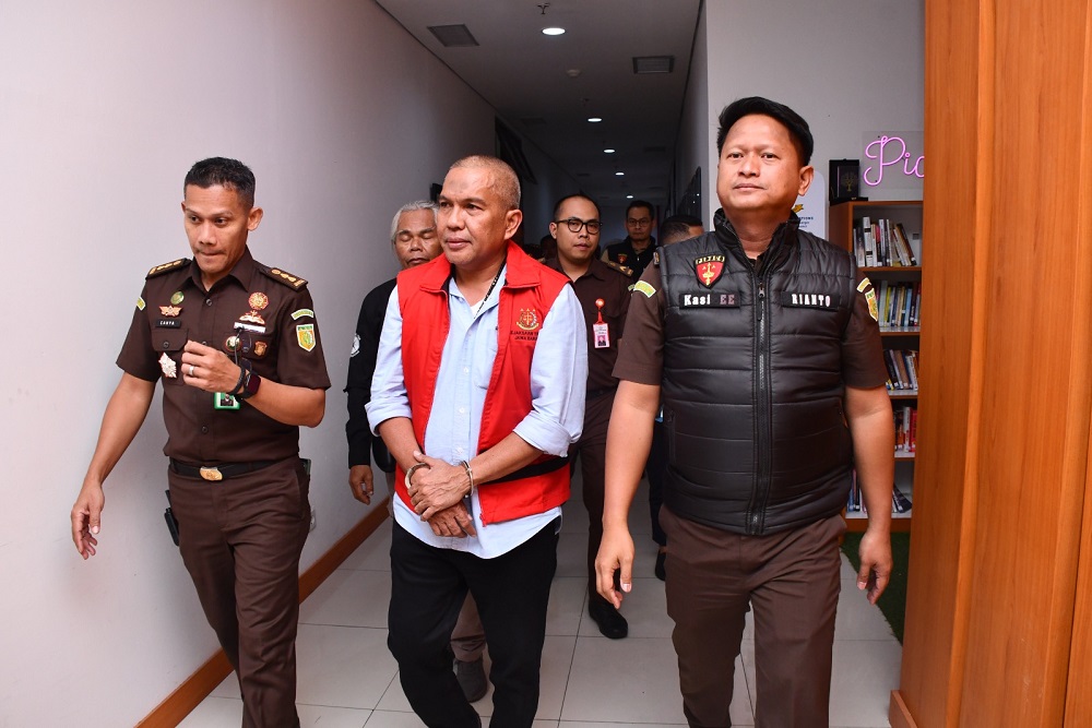  Mantan Pj Bupati Bandung Barat Arsan Latif Resmi Ditahan