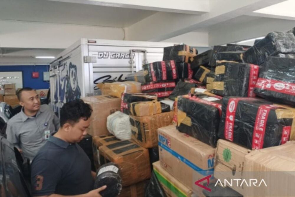  Ribuan Rokok Ilegal Diamankan Bea Cukai Madura