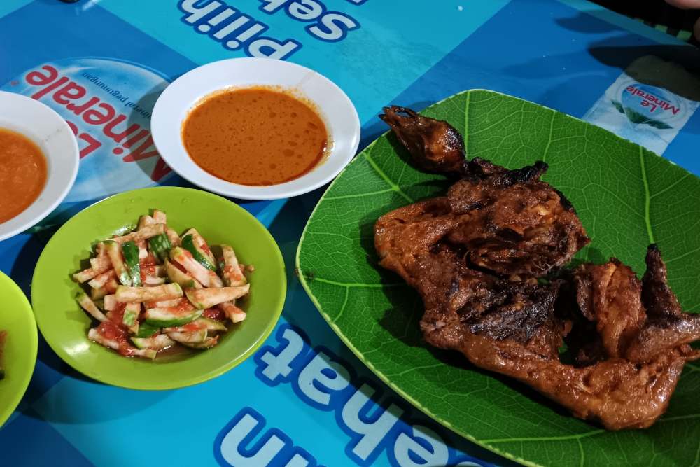  Jelajah Ekonomi Hijau : Mencicipi Ayam Bakar Taliwang di Kota Taliwang