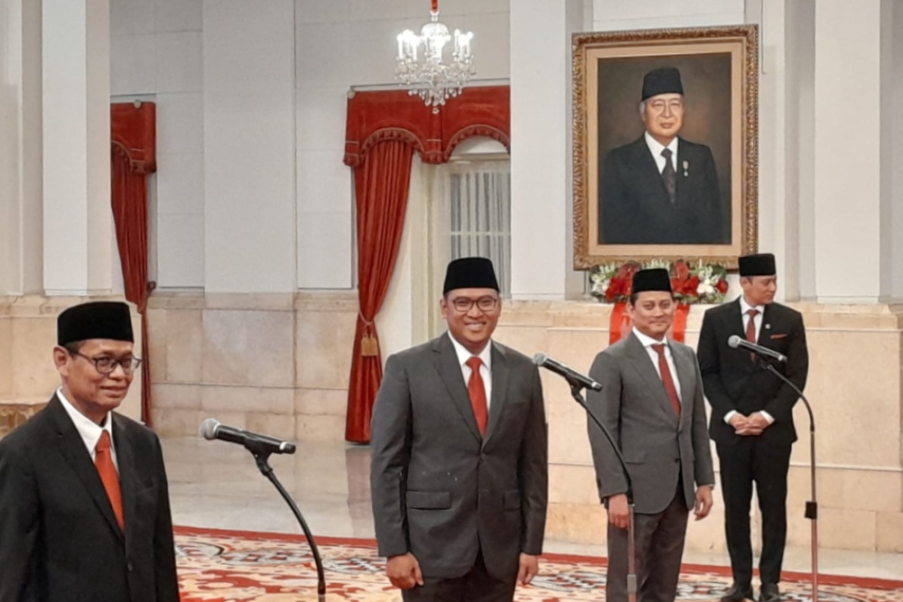  Jokowi Tunjuk 3 Wakil Menteri Jelang Lengser, Apindo Respons Begini