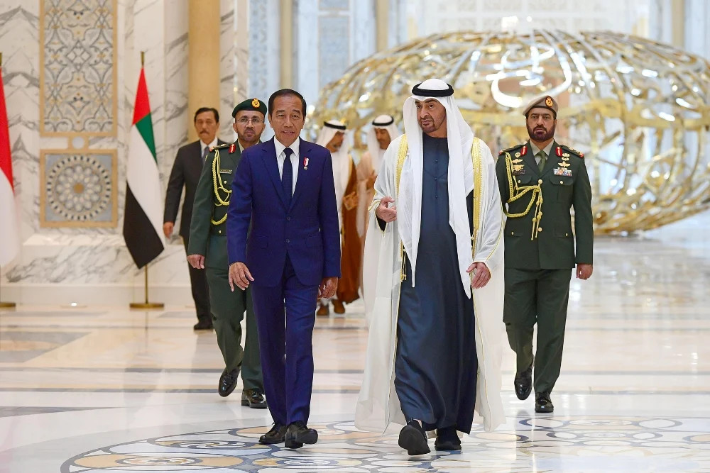  Buah Tangan Lawatan ke UEA, Jokowi Bawa Pulang Setumpuk Kesepakatan
