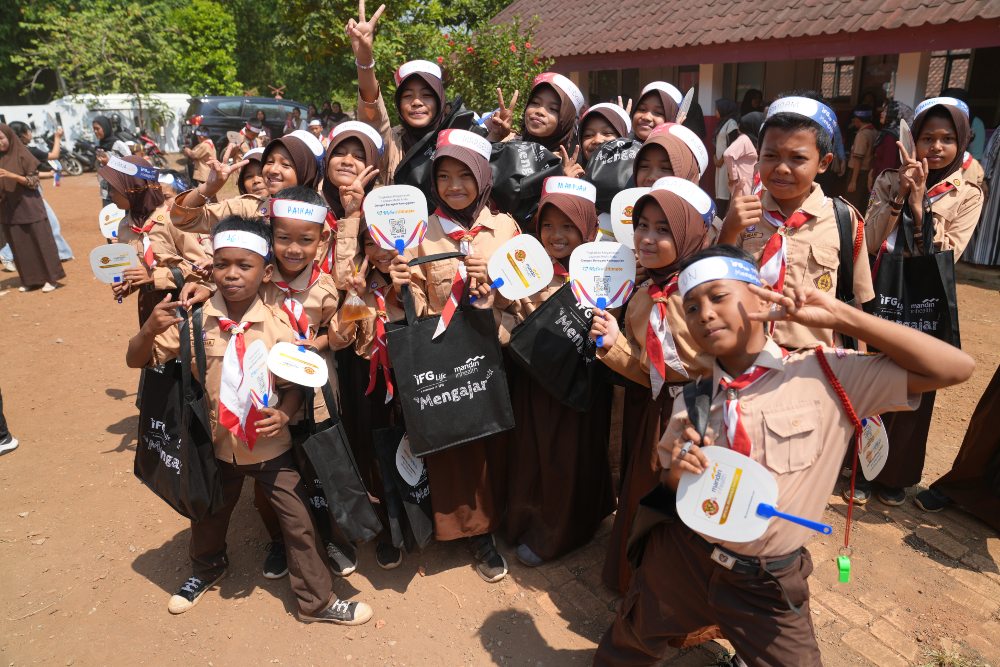  IFG Life & Mandiri Inhealth Perbaiki SD di Bogor, Laksanakan Program CSER