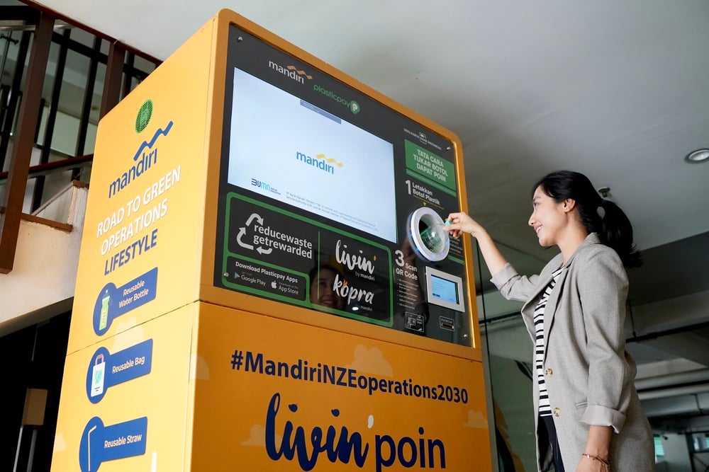  Cegah Pencemaran, Bank Mandiri Sediakan Reverse Vending Machine