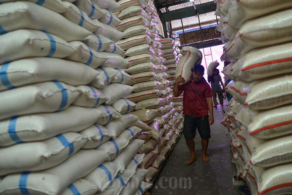  Harga Gabah Naik, Beras Eceran Tembus Rp14.677 per Kg