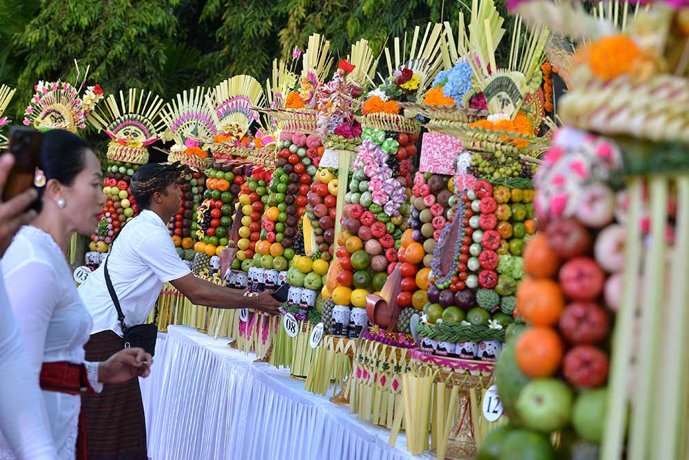  Lomba Menyusun Gebogan di Bali