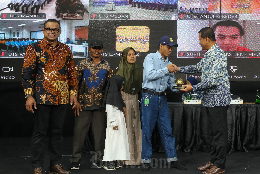  Yayasan Karya Bakti United Tractors Berkomitmen Cerdaskan Generasi Muda