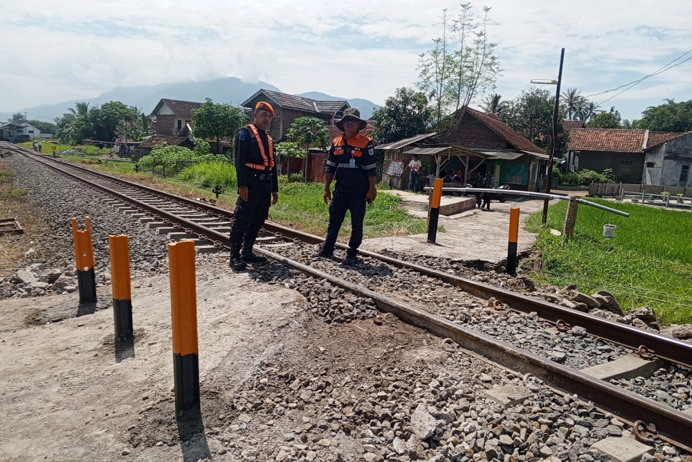  KAI Tutup 11 Perlintasan Sebidang di Wilayah Daop 3 Cirebon