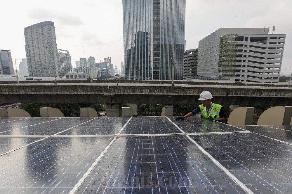  IESR Dorong Pertumbuhan Industri Sel Surya Usai Relaksasi TKDN