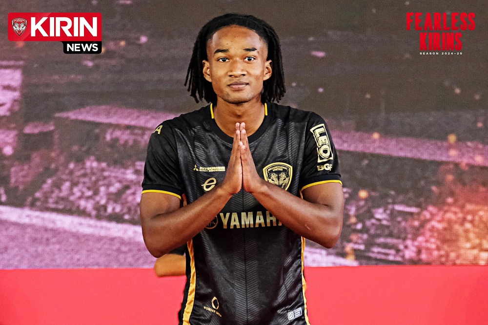 Pemain muda Indonesia Ronaldo Kwateh resmi bergabung dengan tim Liga Thailand Muangthong United / Facebook Muangthong United.