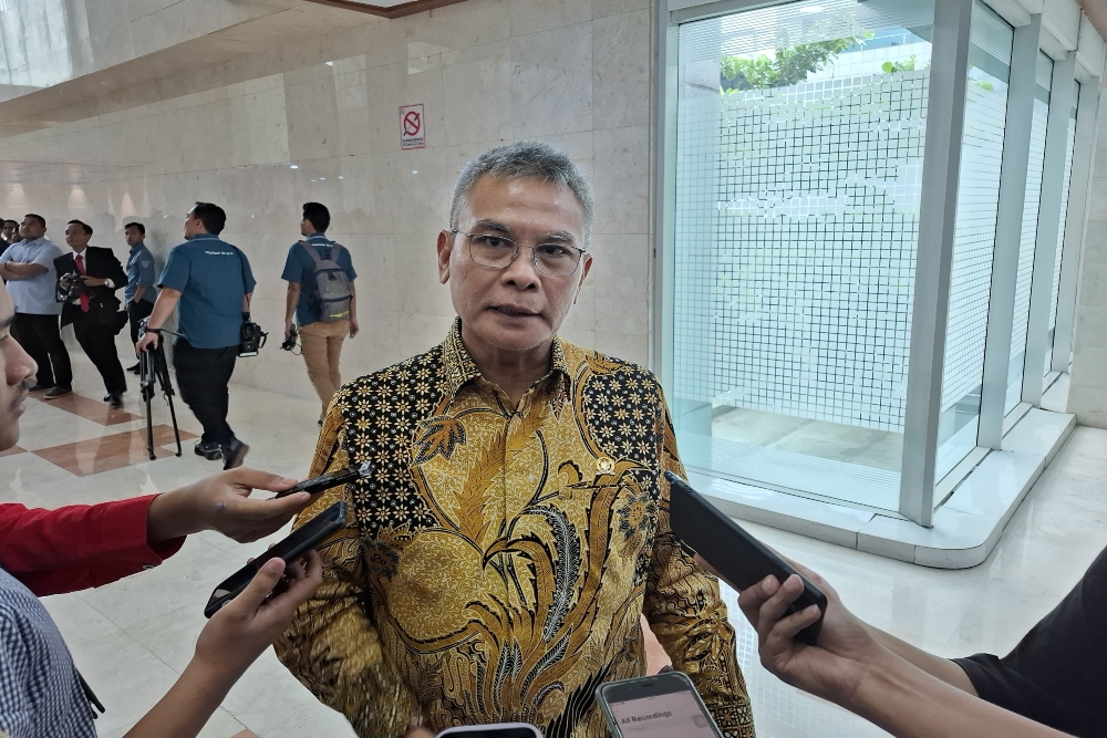 Anggota DPR RI dari Fraksi PDI Perjuangan (PDIP) Johan Budi memberikan keterangan kepada awak media di Kompleks Parlemen Senayan, Jakarta Pusat pada Selasa (14/5/2024)/JIBI-Surya Dua Artha Simanjuntak.