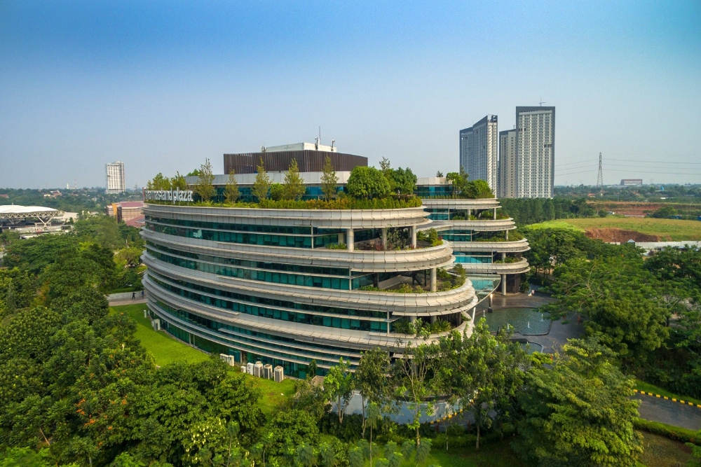 Sinar Mas Plaza. Manajemen PT Suryamas Dutamakmur Tbk. (SMDM) menepis isu dugaan insider trading jelang pengumuman akuisisi oleh PT Bumi Serpong Damai Tbk. (BSDE).