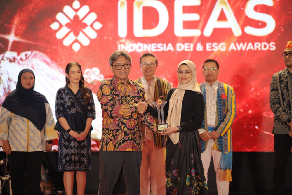  Konsisten Bangun Komunikasi ESG, KALLA Raih Penghargaan di IDEAS 2024