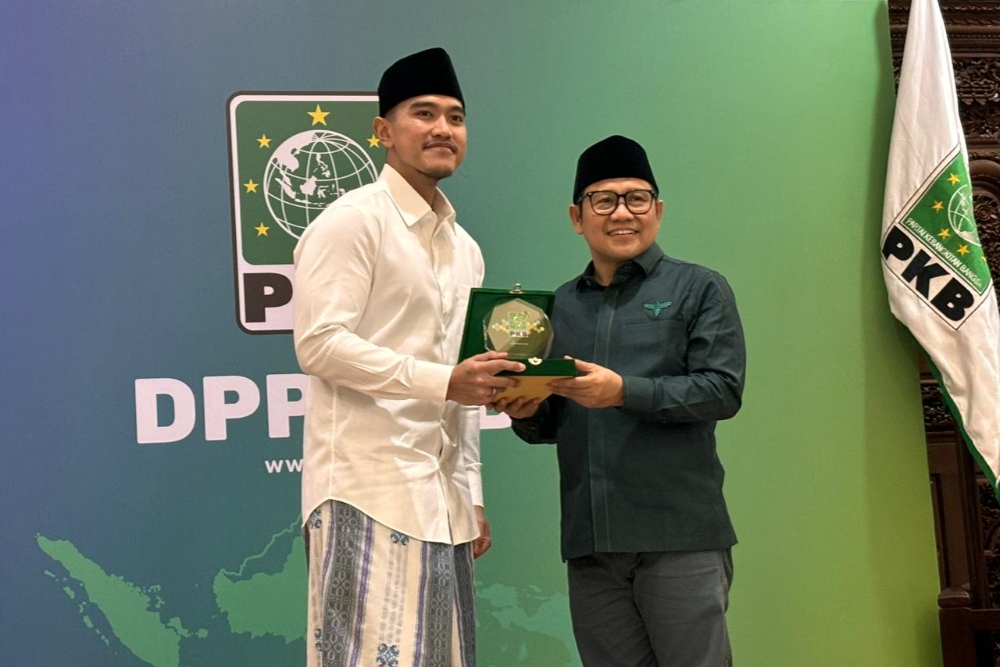 Ketua Umum Partai Solidaritas Indonesia (PSI) Kaesang Pangarep bersama dengan Ketua Umum PKB Muhaimin Iskandar di DPP Partai Kebangkitan Bangsa (PKB) pada Selasa (6/8/2024). JIBI/Jessica Gabriela Soehandoko