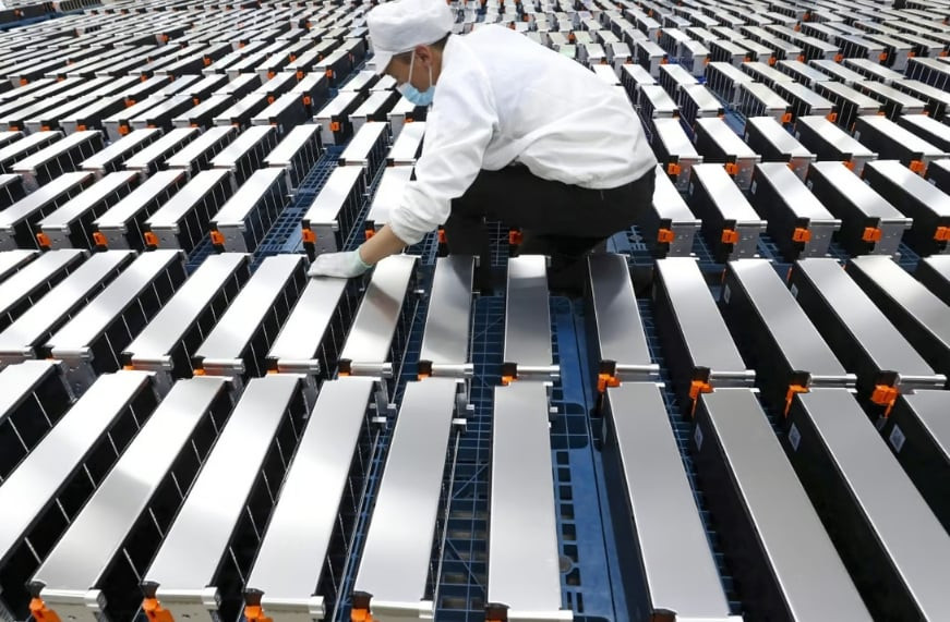  Chinese Manufacturers Dominate Global EV Battery Industry