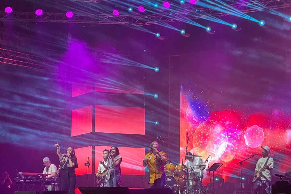  Ebiet G Ade dan Be3 Disambut Penggemar di Festival 90’s